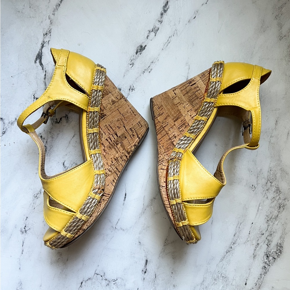 NIB Yellow Cork Wedges w8
